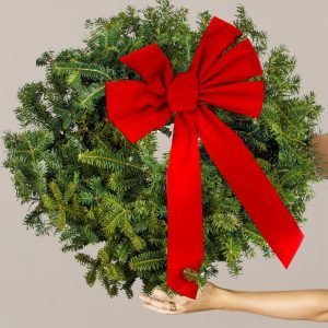 22" Holiday Wreath With Bow